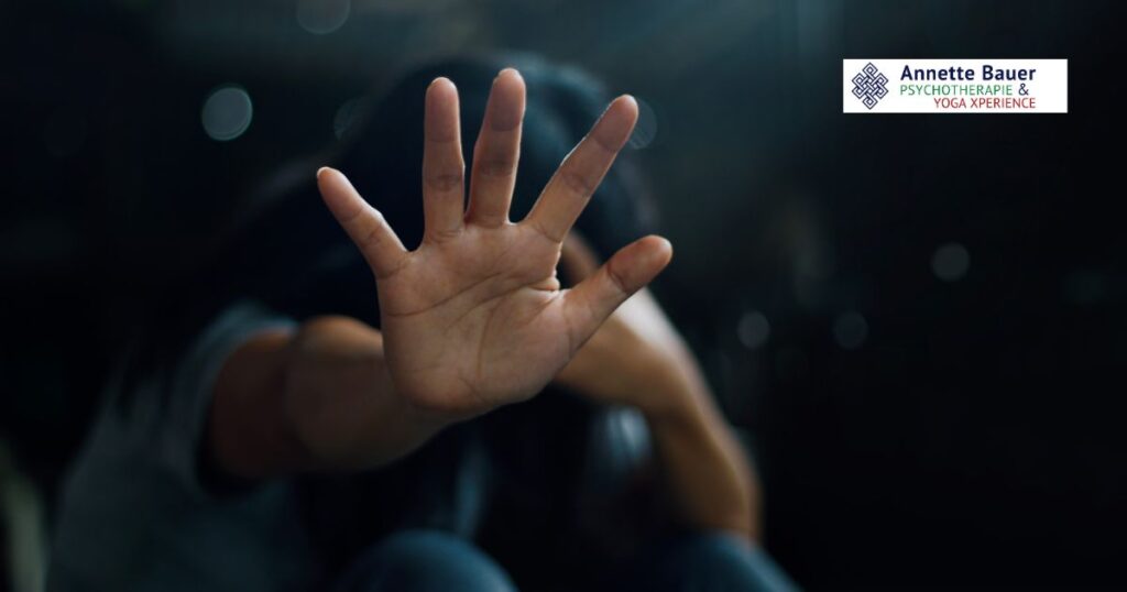 Hand, Mensch, PTBS posttraumatische Belastungsstörung Annette Bauer Heilpraktikerin Psychotherapie