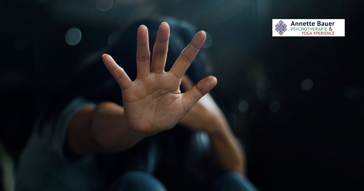 Hand, Mensch, PTBS posttraumatische Belastungsstörung Annette Bauer Heilpraktikerin Psychotherapie