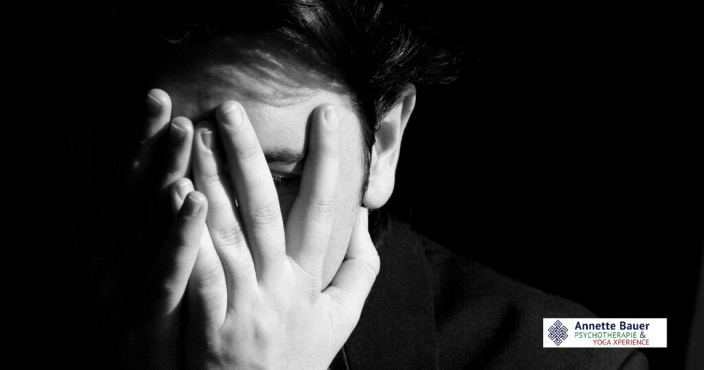 Frau, Hände, Scham und Schuld Unterscheiden Annette Bauer HP Psychotherapie